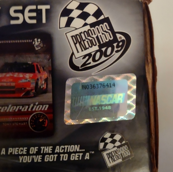 2009 NASCAR PRESS PASS. COMPLETE 220 CARD SET PLUS 12 EXCLUSIVE FOIL - Picture 2 of 6